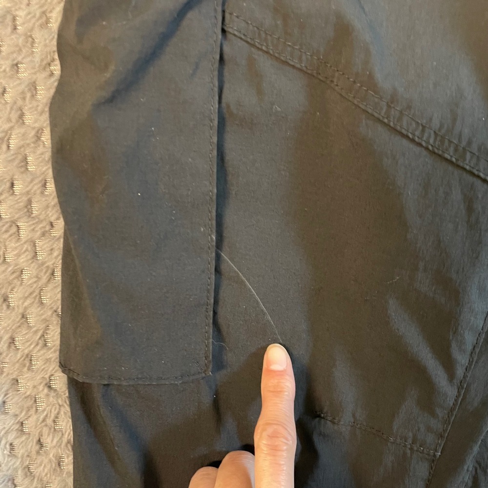 H&M Slim Fit Cargo Jogger Pants Black Womens Size L Drawstring Waist Flaw - Picture 4 of 9
